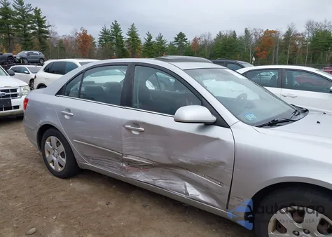 2009 Hyundai Sonata Gls z USA, uszkodzony, nr VIN 5NPET46C99H467570